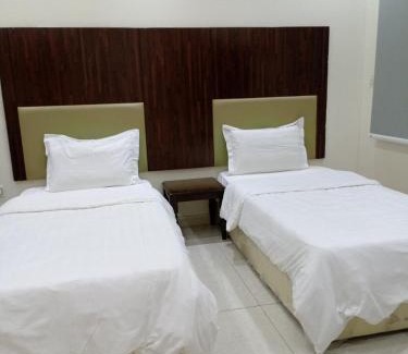 Al Kura Apartamento | دار لافيناء للوحدات المخدومه أبحر الشمالية حي الشراع