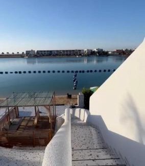 Durrat Al-Arous Chalet De Esquí | درة العروس شاليه علوي فاخر في شاطئ البرادايس