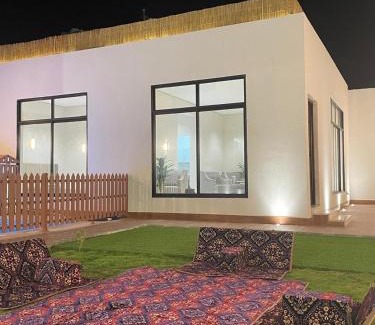 Buraydah Chalet De Esquí | شالية بمسبح وغرفة نوم سانسا