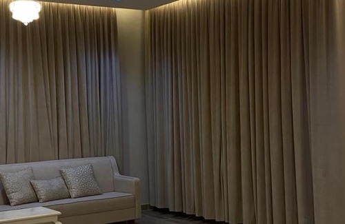 Mirbat Chalet De Esquí | شالية غيم