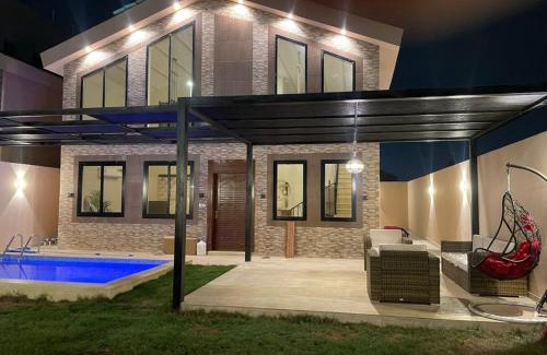 Al Kura Chalet De Esquí | شاليهات النرجس
