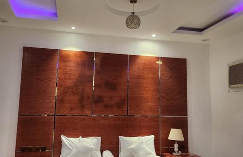 Jizan Chalet De Esquí | شاليهات ليالي السعادة