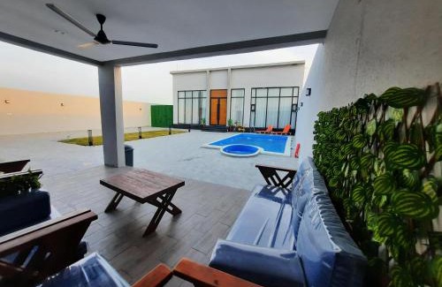 Al Khobar Chalet De Esquí | شاليه إليف الفندقي