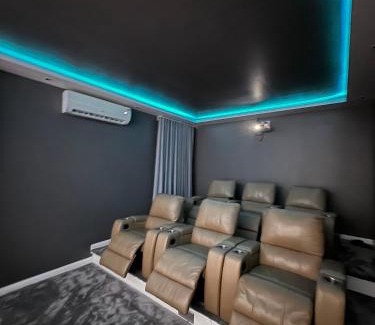 Buraydah Chalet De Esquí | شاليه الرتاج هوم الفندقي