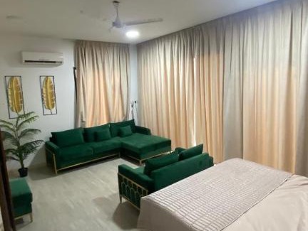 Mirbat Chalet De Esquí | شاليه المرسى VIP