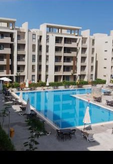 Borg el Arab Apartamento | شاليه للايجار 3 غرف مكيفات بقرية جراند هيلز الساحل الشمالى بإطلاله مباشره على البول