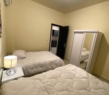 Ad-Dab'ah Apartamento | شقة أرضي بحديقة وبسين لاسيرينا الساحل