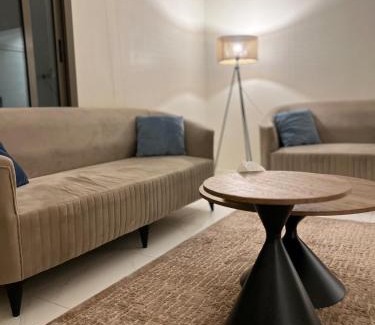 Al Kharj Apartamento | شقة بصالة جلوس وغرفه نوم