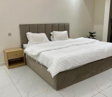 Al Kharj Apartamento | شقة بصالة جلوس وغرفه نوم