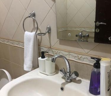 Buraydah Apartamento | شقة جوار شارع البخاري (دخول ذاتي ١أ)