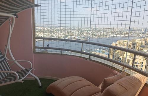 Ajman Apartamento | شقة فخمة وواسعة تسع عائلة كبيرة