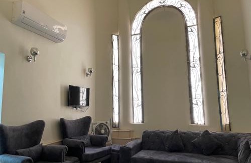 Sheikh Zayed City Apartamento | شقة فندقية عائلية