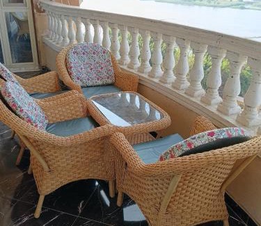 Maadi Apartamento | شقة فندقيه فاخرة بمنطقة المعادى صف اول جميع الغرف تطل على النيل A luxury hotel apartment in Maadi, first row. All rooms overlook the Nile