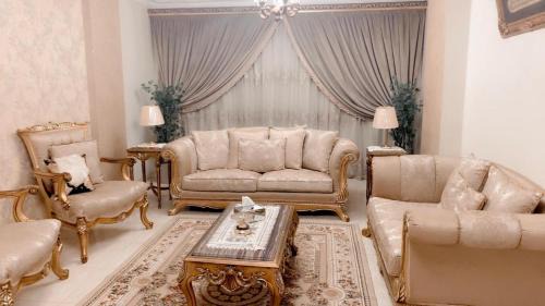 Sheikh Zayed City Apartamento | شقة لقطة للايجار المفروش بالشيخ زايد ب 3 غرف نوم