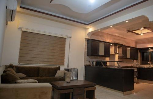Amman Apartamento | شقة مفروشة فرش فاخر ٣ غرف نوم في طبربور عمان