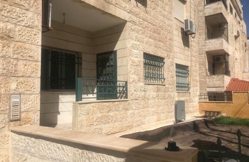 Al Jubeiha Apartamento | شقة مميزه قرب البوابة الشمالية مفروشة بالكامل