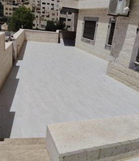 Al Jubeiha Apartamento | شقة واسعة مع ترس كبير