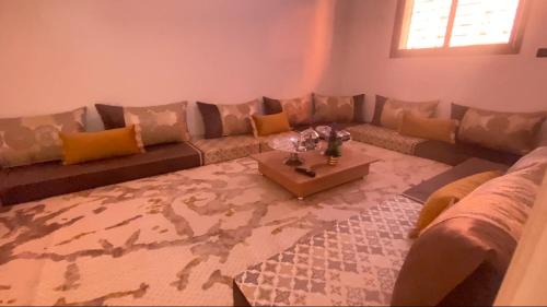Akhfenir Apartamento | شقق مفروشة الحكمة