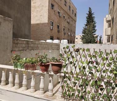 Al Jubeiha Apartamento | شقه بغرفه وصاله وبلكونه بدون شراكة
