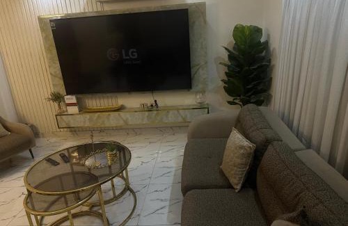 Cairo Apartamento | شقه ثلاث غرف وصاله بكورنيش النيل بجوار فندق فورمنت
