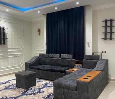 New Cairo Apartamento | شقه جميله ومريحه قريبه من الجامعه الامريكيه