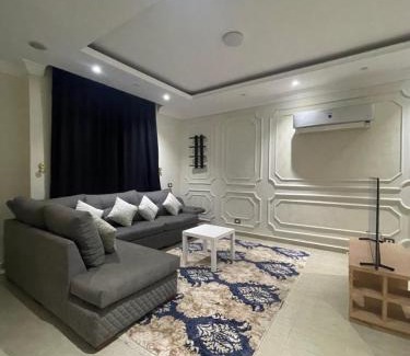 New Cairo Apartamento | شقه جميله ومريحه قريبه من الجامعه الامريكيه