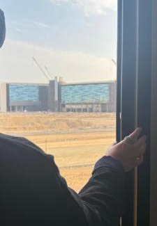 Al Kura Apartamento | شقه فاخره بأثاث مريح غرفة نوم وصاله
