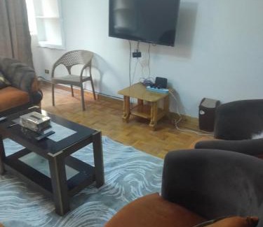 Old Cairo Apartamento | شقه 3 غرف هادئه على نيل المنيل القاهره