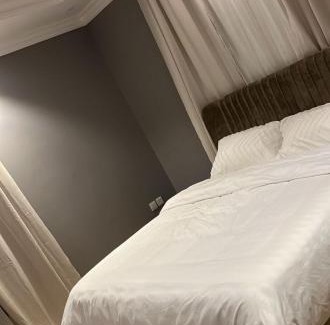 Dammam Apartamento | غرفة وصالة الجوري 3 ابواب ذكية