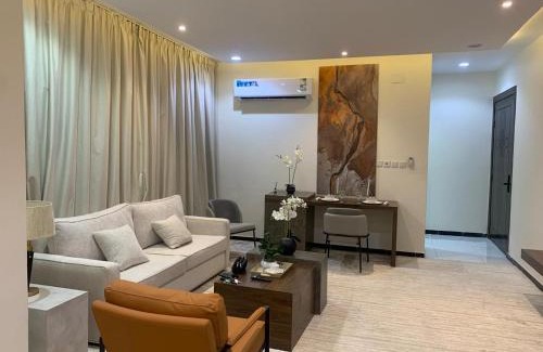Al Kura Apartamento | غرفة وصالة فندقية فاخرة