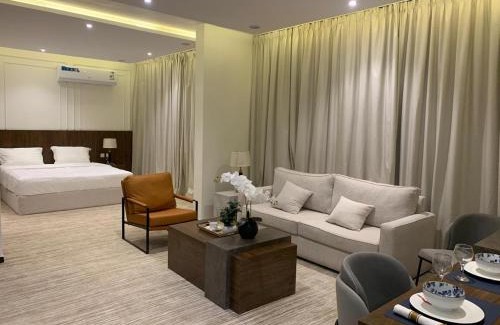 Al Kura Apartamento | غرفة وصالة فندقية فاخرة