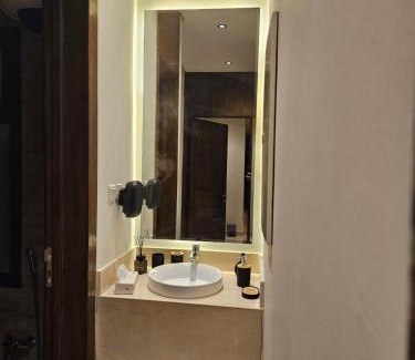 Riyadh Apartamento | غرفه فاخره 2