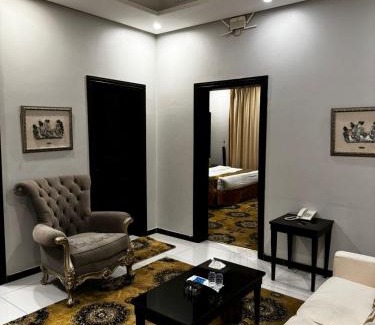 Hera Street Apartamento | فندق البيوتات