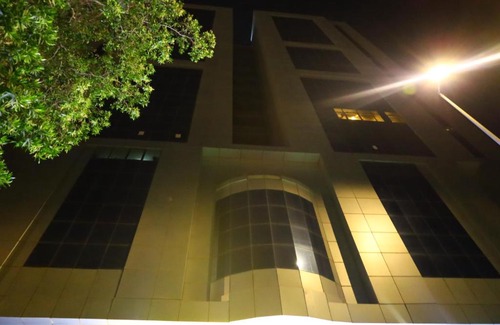 Al Aziziyah Hotel | فندق المختارون