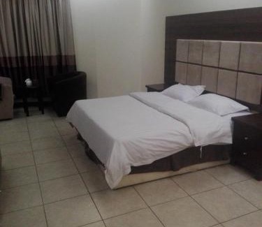 Khamis Mushait Hotel | فندق نواميس للشقق المخدومة