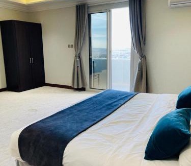 Sarat Abidah Hotel | فندق وريف الشرق