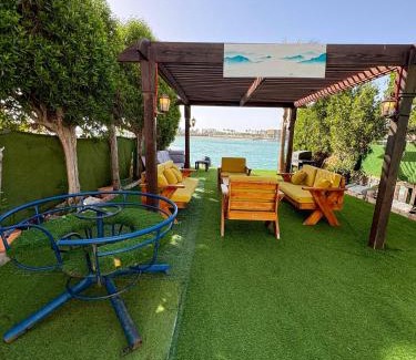 Durrat Al-Arous Chalet De Esquí | فيلا بيتا خصوصيه في الشاطئ والمسبح