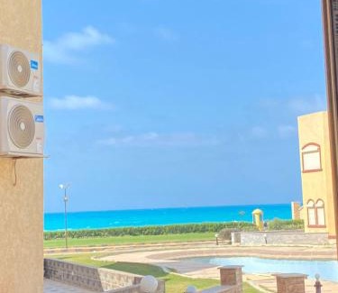 Marina El Alamein Apartamento | فيلا دوبلكس3 غرف نوم مكيفين داخل قريه بيرلا مارينا كيلو 90 عائلات فقط
