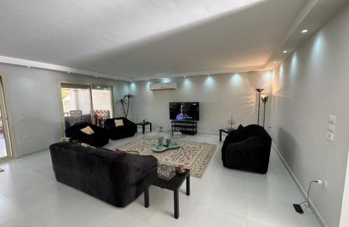 Marina El Alamein Villa | فيلا فاخرة بشاطئ خاص وإطلالة ساحرة على البحيرة