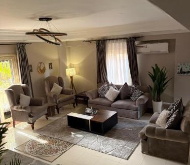 6th of October City Villa | فيلا مبهجة مع مسبح وحديقة رائعة