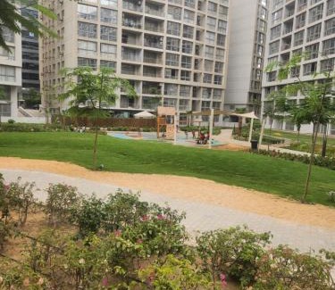 Al-Basatin Apartamento | كمبوند وان قطامية معمار المرشدي علي دائري المعادي برج 207 شقة 711 بالقرب من مطار القاهرة