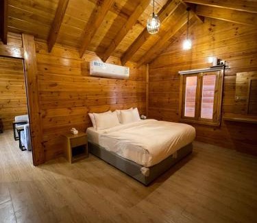 Al Riyadh Chalet De Esquí | كوخ النزل الأوروبي