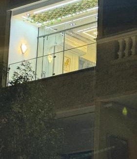 Pyramids Gardens Apartamento | للايجار شقه اول ساكن مجهزه بالكامل ثلث غرف نوم اثنين حمام مطبخ مجهز بالكامل تحكم كامل عبر التلفون مكيفه بالكامل For rent Apartment for the first inhabitant a Fully equipped 3 bedrooms 2 bathrooms Fully equipped kitchen Full control via phone