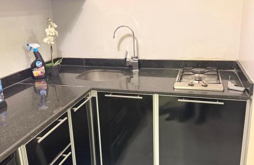 Baljurashi Apartamento | ليالي العزيزية للوحدات السكنية