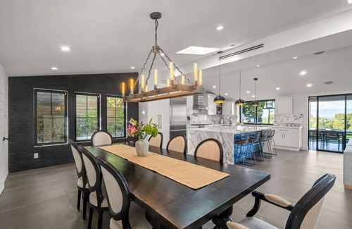 Woodland Hills Casa | ৎ୭ Coulson Street Retreat ৎ୭ W/Pool, BBQ&MORE