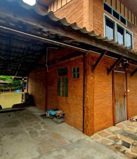 Si Racha Chalet De Esquí | คีรีนคร บางพระ รีสอร์ท