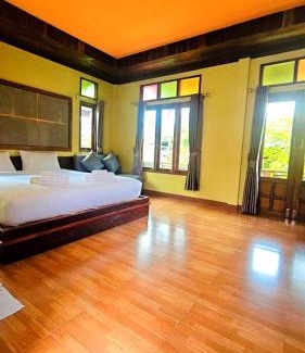 Si Racha Chalet De Esquí | คีรีนคร บางพระ รีสอร์ท