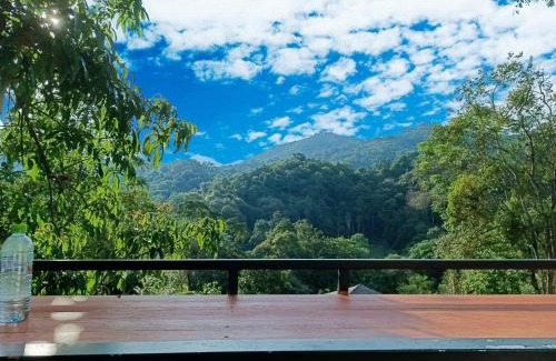 Mueang Pan Cama Y Desayuno | บ้านชายดอย Glamping ดอยแม่แจ๋ม cheason ,Muangpan, Lampang