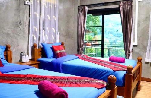 Mae On Cama Y Desayuno | บ้านต้นไม้แม่กำปอง Baan TONMAI MAEKAMPONG