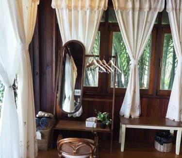 Chachoengsao Complejo | บ้านพระจันทร์เวียน - House of moon phase